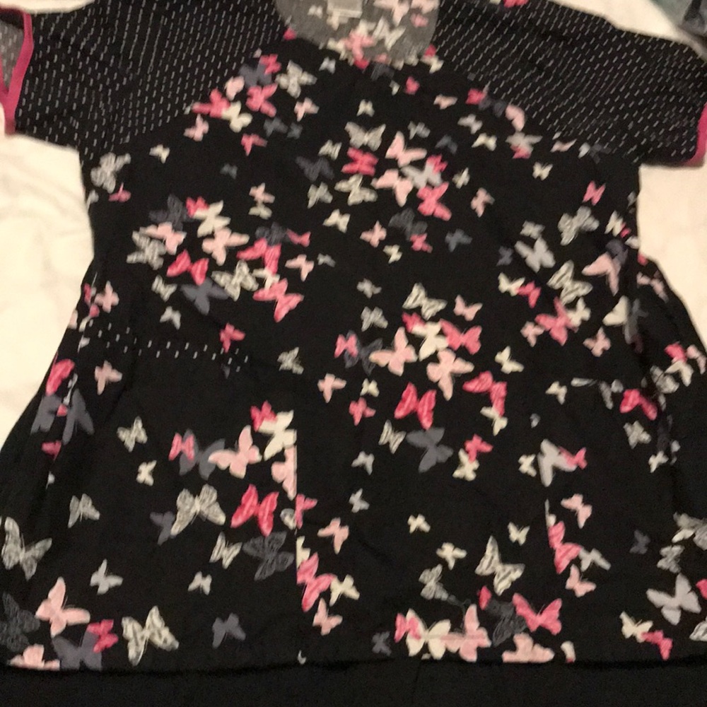 Scrub set